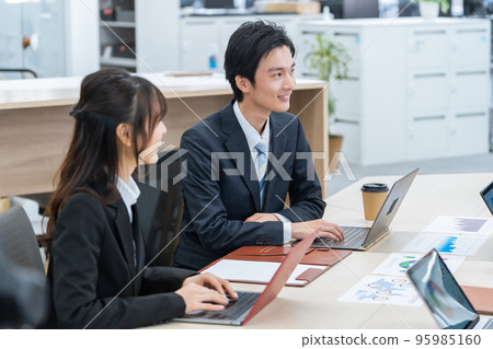 Businessmen to meet Businessmen to meet 95985160
