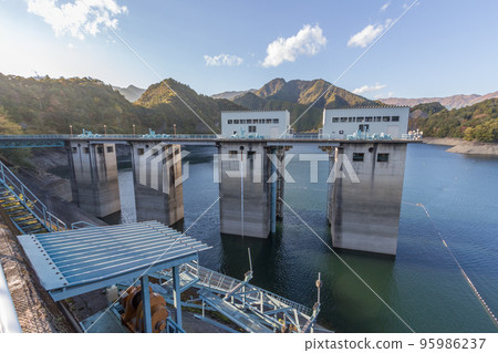 Intake building for power generation of Ikehara Dam Intake building for power generation of Ikehara Dam 95986237