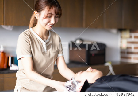 美容院美容院洗髮水 95987942