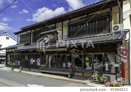 廣島縣東條高速公路東城寺莊原市街景 廣島縣東條高速公路東城寺莊原市街景 95988021