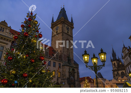Old Town Square at Christmas time, Prague, Czech Republic 95989215