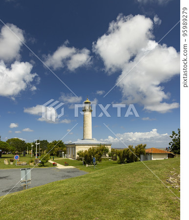 lighthouse called Phare de Richard in Aquitaine, France 95989279