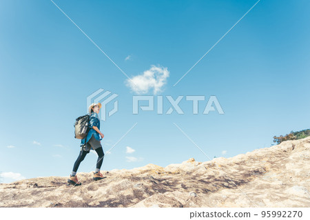 Woman to climb 95992270