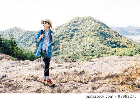 Woman to climb 95992275