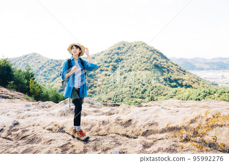 Woman to climb 95992276