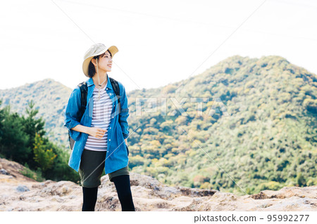 Woman to climb 95992277