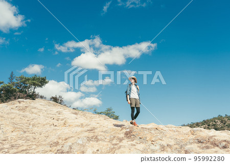 Woman to climb 95992280