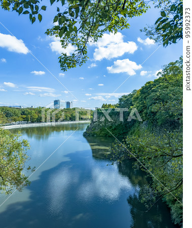 Moat of Osaka Castle Moat of Osaka Castle 95992373