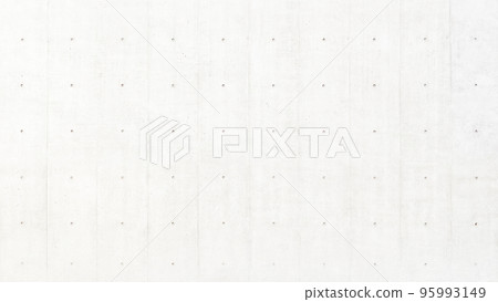 帶分隔孔的淺白色寬混凝土牆的水平背景圖像 95993149