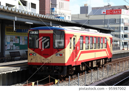 Shimabara Railway 2500 type (red pants painted car) 95997002