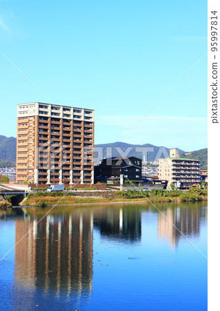 Landscape of an apartment along the Kiso River in Kakamigahara City, Gifu Prefecture Landscape of an apartment along the Kiso River in Kakamigahara City, Gifu Prefecture 95997814