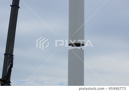 大型風車組裝工作 95998773