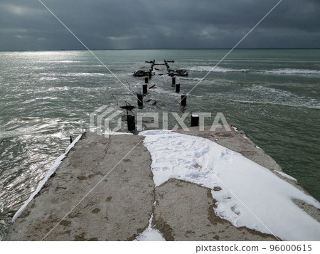 Old concrete pier. Old concrete pier. 96000615
