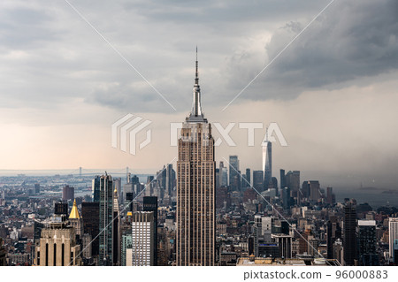 Gloomy gray clouds over the rooftops of downtown New York before it starts to rain 96000883