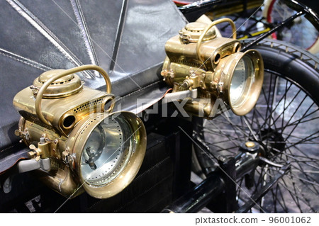 Retro gasoline car headlight (headlight) 96001062