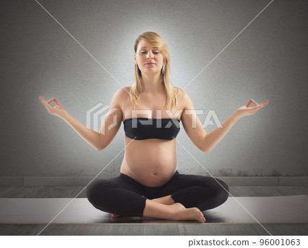 Pregnant yoga relax 96001063