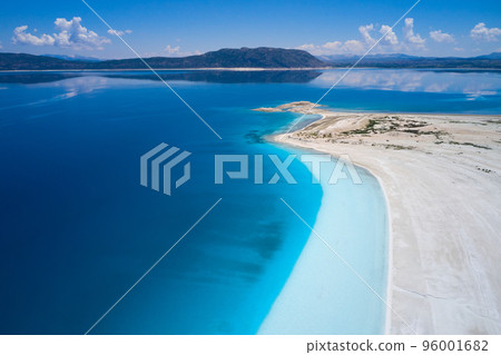 Blue Salda lake. Aerial view of beautiful white sand beach and unreal blue coastline. 96001682