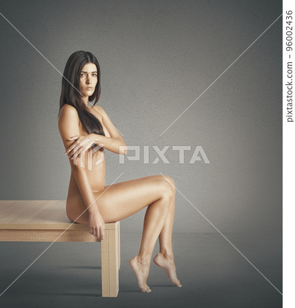 Nude model Nude model 96002436