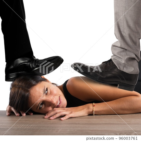 Businesswoman exploited by boss 96003761