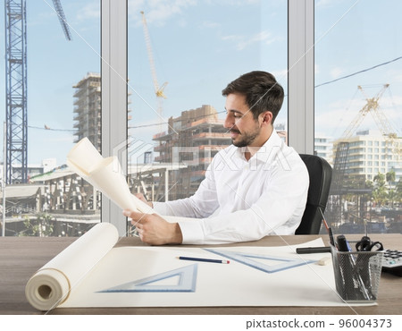 Architect welcomes project Architect welcomes project 96004373