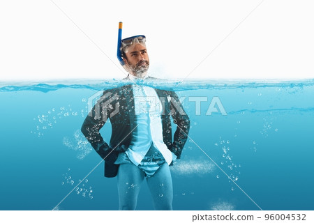 Businessman fight against time Businessman fight against time 96004532