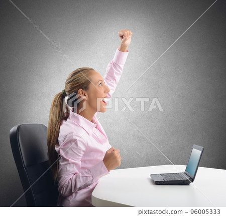 Businesswoman exults 96005333