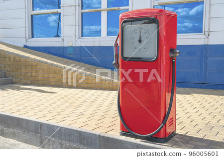 retro gas station pump close-up at a gas station 96005601