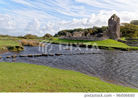 Ruins of Ogmore Castle in Vale of Glamorgan river Ruins of Ogmore Castle in Vale of Glamorgan river 96006680