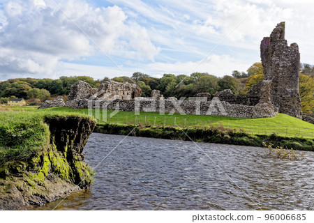 Ruins of Ogmore Castle in Vale of Glamorgan river Ruins of Ogmore Castle in Vale of Glamorgan river 96006685