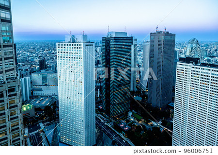 Skyscrapersat sunset in Shinjuku, Tokyo, Japan 96006751