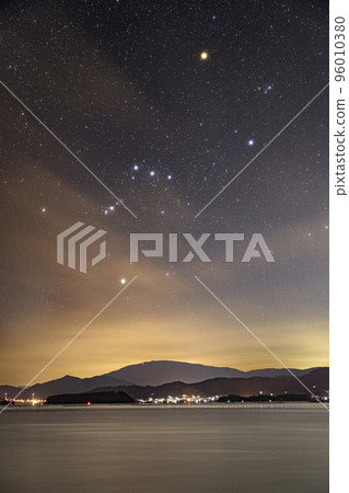 瀨戶內海春天的星空,午夜的獵戶座 瀨戶內海春天的星空,午夜的獵戶座 96010380