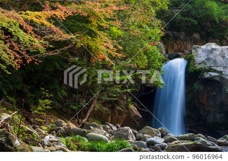 達克馬山谷的風景,在初秋的清流和紅葉的自然風光中,您可以得到治愈 達克馬山谷的風景,在初秋的清流和紅葉的自然風光中,您可以得到治愈 96016964