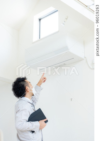 Air conditioner worker Air conditioner worker 96019263