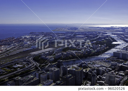 Looking at Haneda Airport from above Oi Junction, Gulf, Aerial view Looking at Haneda Airport from above Oi Junction, Gulf, Aerial view 96020526