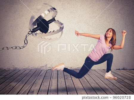 Chased by a trap 96020728