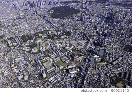 從池尻大橋上空看澀谷,攝於 2022 年 從池尻大橋上空看澀谷,攝於 2022 年 96021140