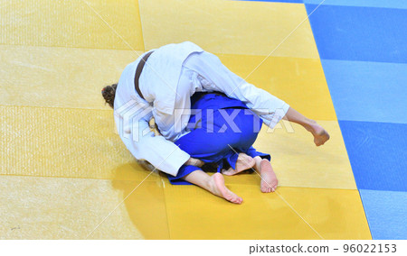 Fighter girls compete in Judo 96022153
