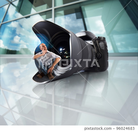 Professional photographer Professional photographer 96024683