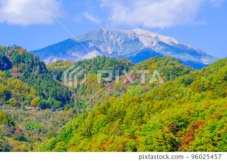Mt. Ontakesama in the fall 96025457