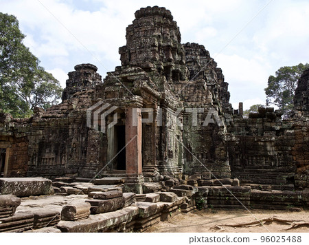 Architecture of ancient temple complex Angkor, Siem Reap Architecture of ancient temple complex Angkor, Siem Reap 96025488