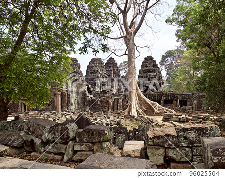 Architecture of ancient temple complex Angkor, Siem Reap 96025504