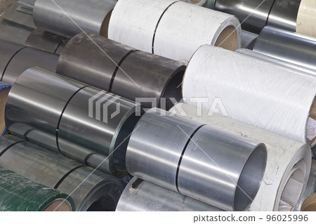 Rolls of cold-rolled galvanized steel in stock 96025996