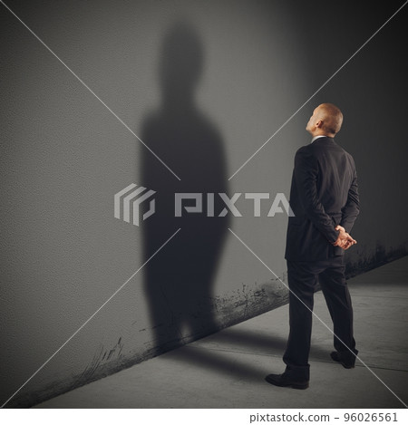 Shadow businessman 96026561