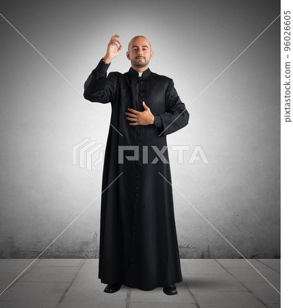 Blessing of the priest 96026605