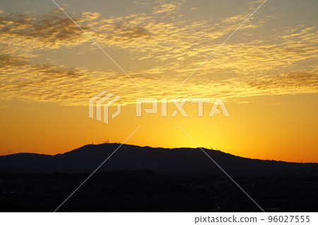 Mt. Ikoma, Nara, silhouette and light just after sunset Mt. Ikoma, Nara, silhouette and light just after sunset 96027555