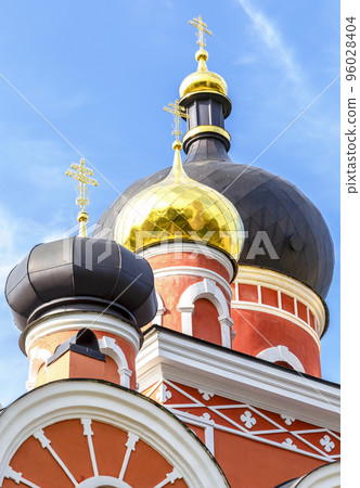 Domes of the Cathedral of the Resurrection of Christ against the sky 96028404