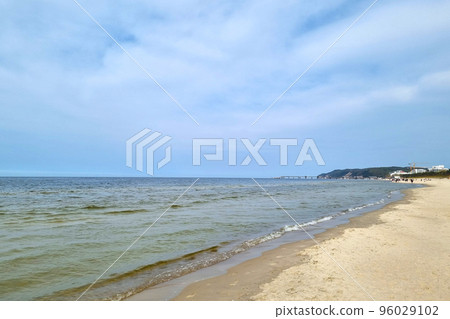 Coast of the Baltic Sea. Rest on the sea. 96029102