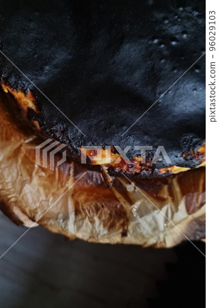 Burnt cake or pie after cooking. Homemade baking. Burnt cake or pie after cooking. Homemade baking. 96029103