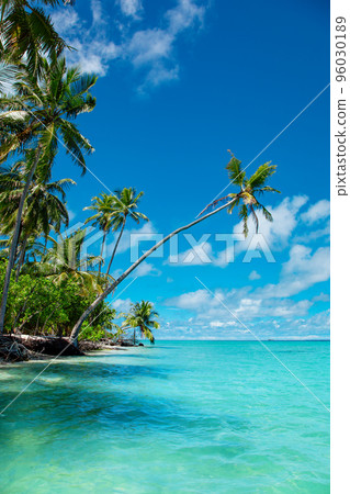 Exotic paradise Maldive resort lagoon bay view 96030189