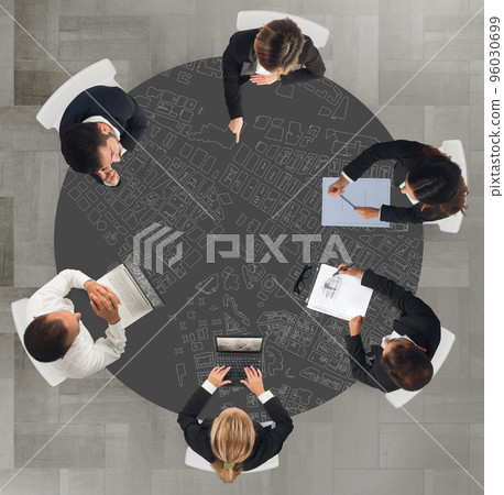 Urban projection team 96030699